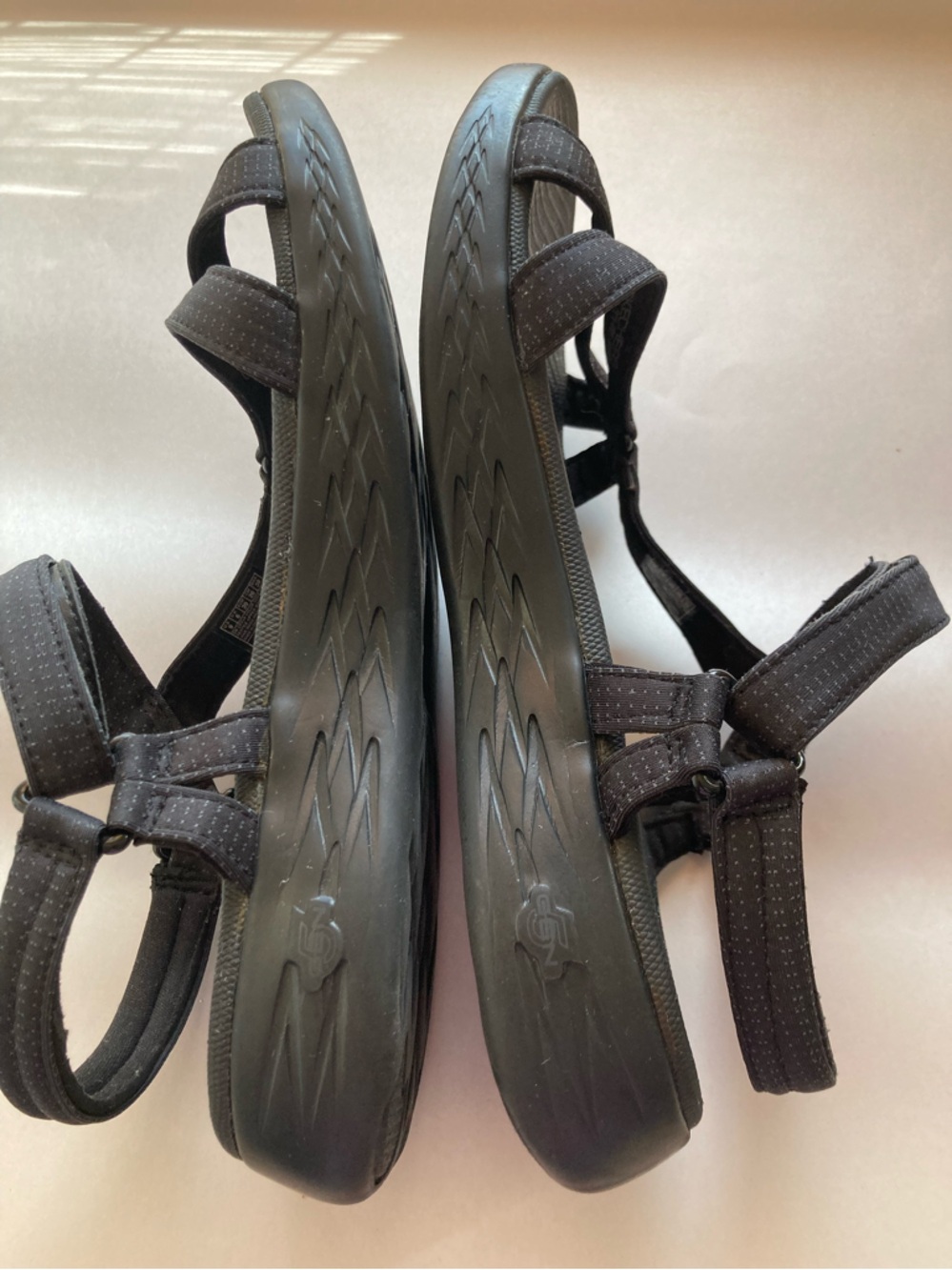 Skechers 15316 Womens Go 600 Brilliancy Sandals Black Strappy Goga Mat Size 9 - Picture 5 of 7